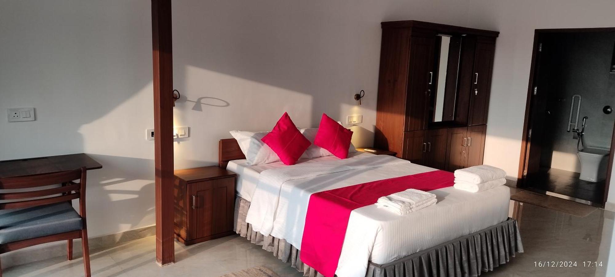 Alleppey Holiday Beach Resort Alappuzha Exterior foto