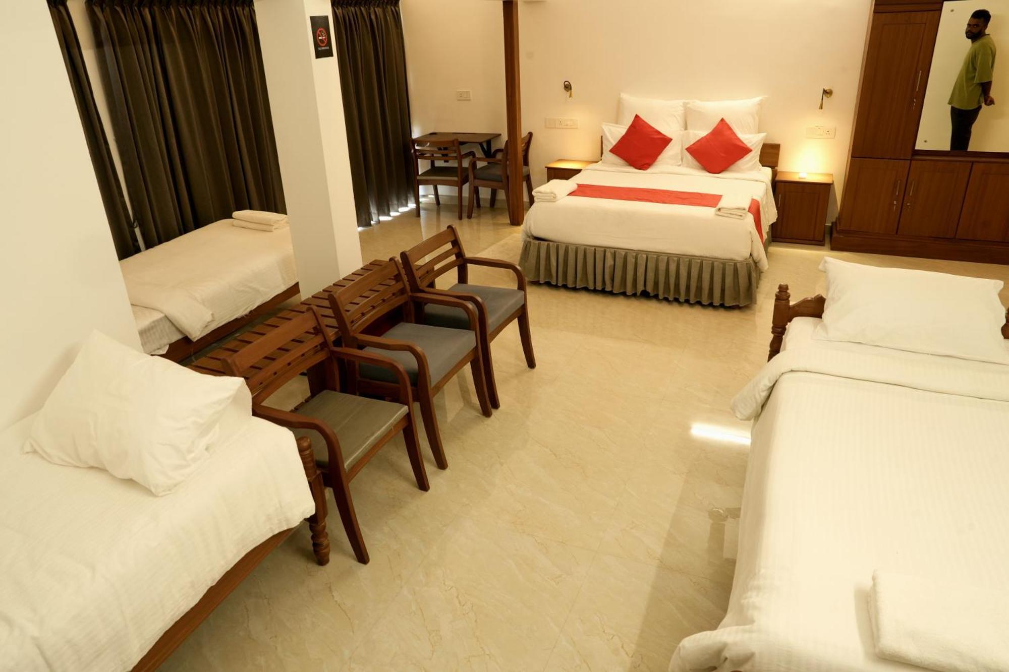 Alleppey Holiday Beach Resort Alappuzha Exterior foto